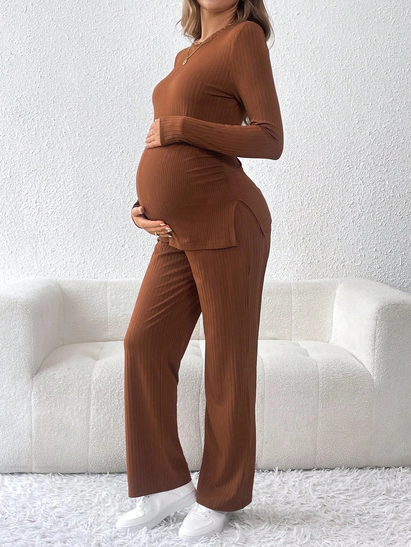 Two-Piece Ribbed Maternity Lounge Set – Long Sleeve Top & Flared Pants