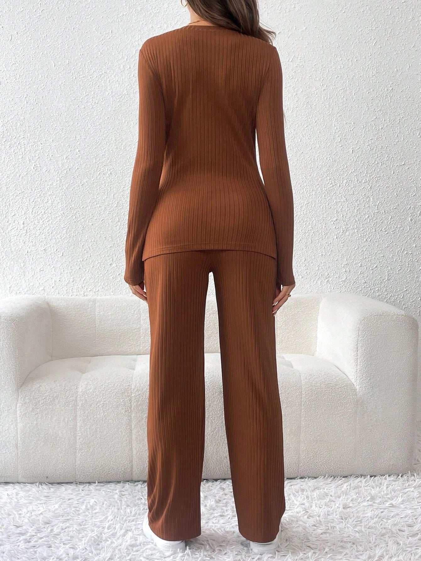 Two-Piece Ribbed Maternity Lounge Set – Long Sleeve Top & Flared Pants